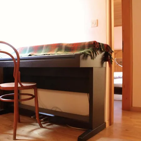 Spacious & Central For Up To 12 Guest, Chalet Haut-praz *