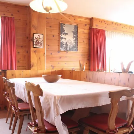 Chalet Spacious & Central For Up To 12 Guest, Chalet Haut-praz *