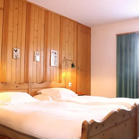 Spacious & Central For Up To 12 Guest, Chalet Haut-praz Chalet Crans-Montana